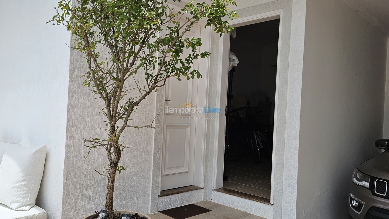 Casa para aluguel de temporada em Florianopolis (Jurerê Internacional)