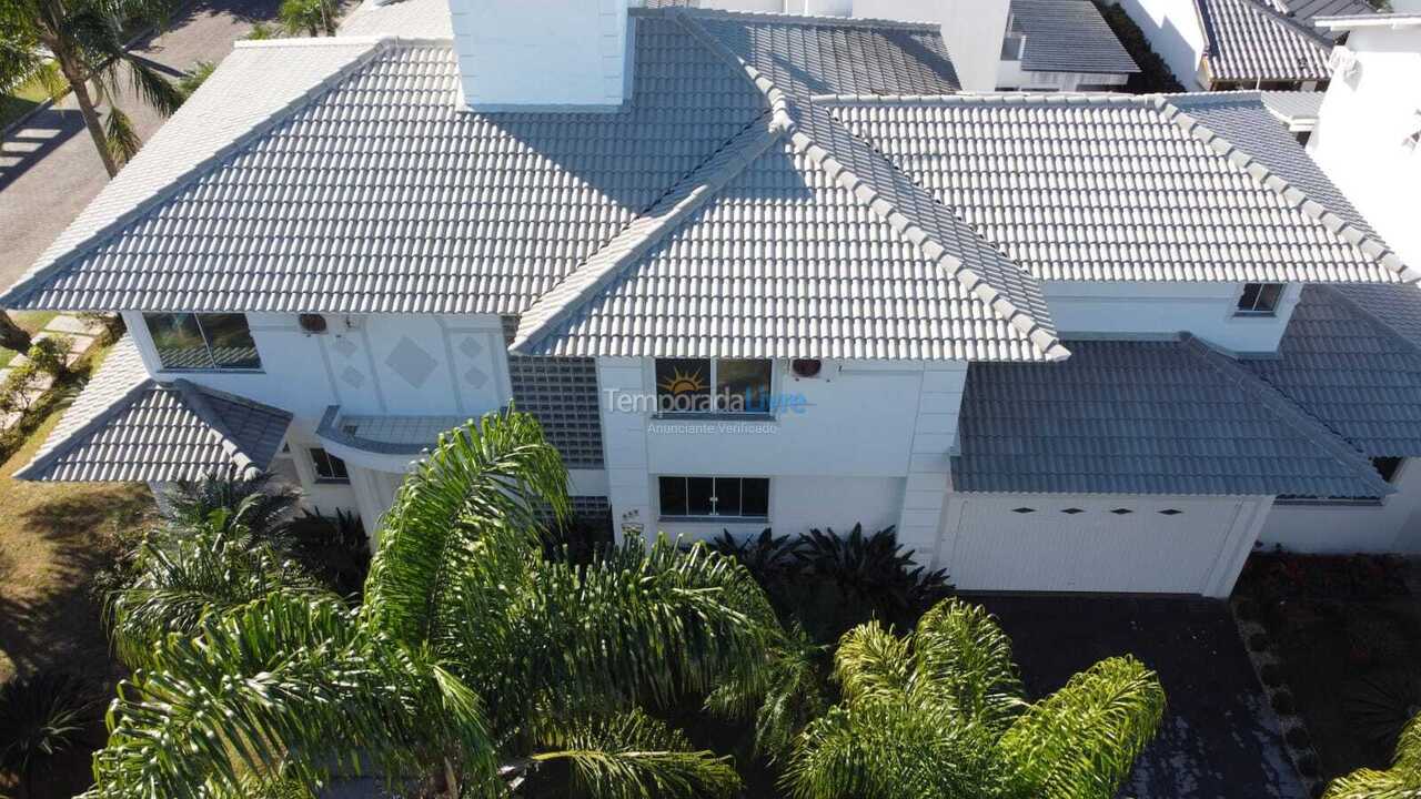 Casa para aluguel de temporada em Florianopolis (Jurerê Internacional)