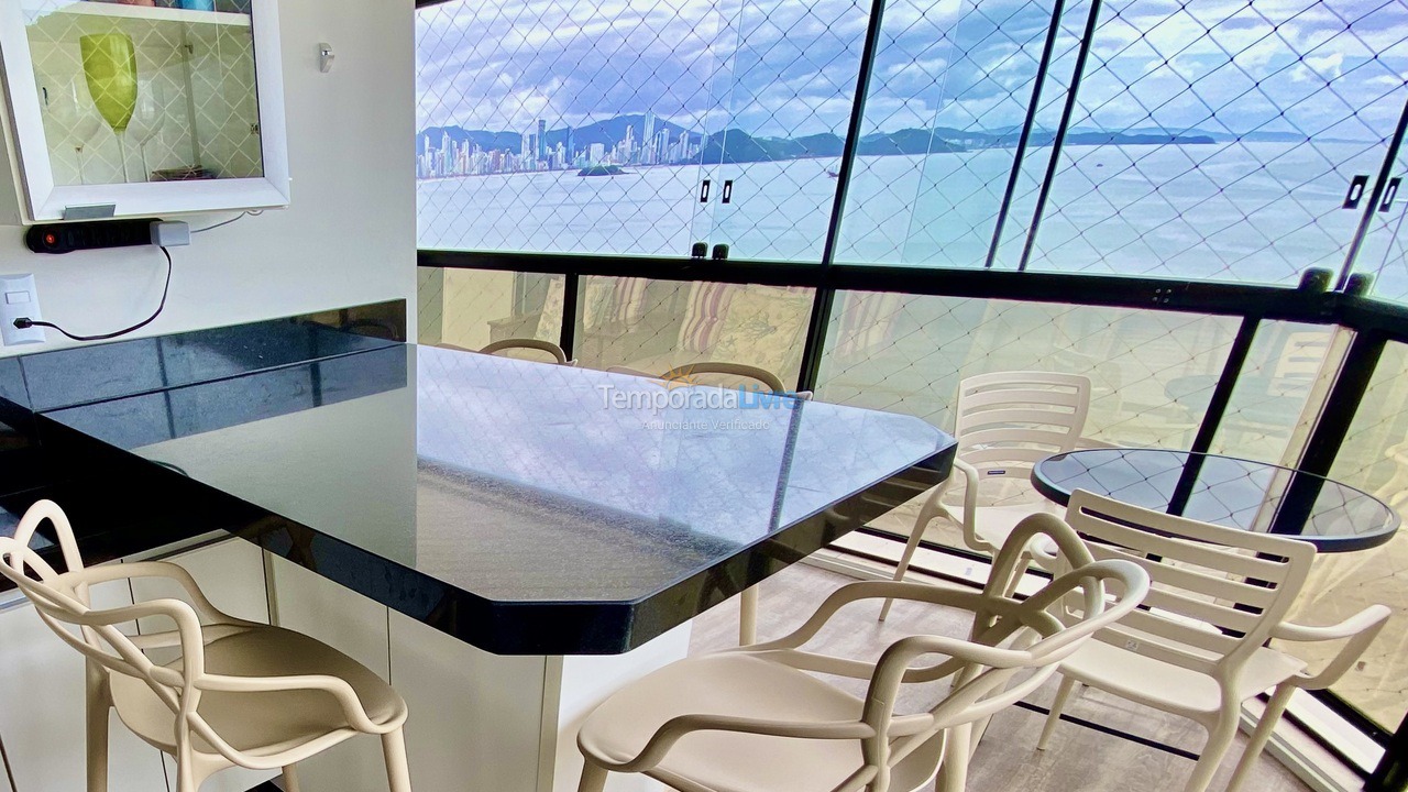 Apartamento para aluguel de temporada em Balneário Camboriú (Praia Central)