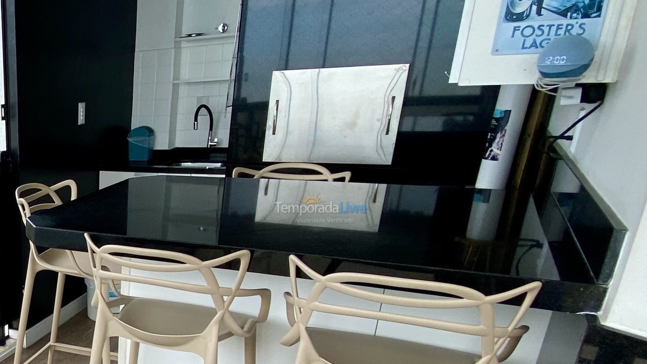 Apartamento para aluguel de temporada em Balneário Camboriú (Praia Central)