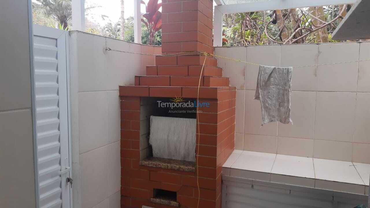 Casa para aluguel de temporada em Ubatuba (Enseada)