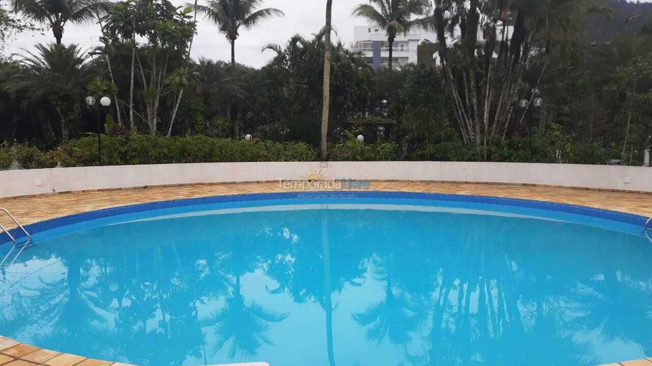 Casa para aluguel de temporada em Ubatuba (Enseada)