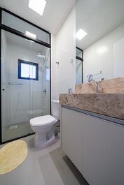 200 - Apartment with 03 bedrooms and views of Mariscal beach