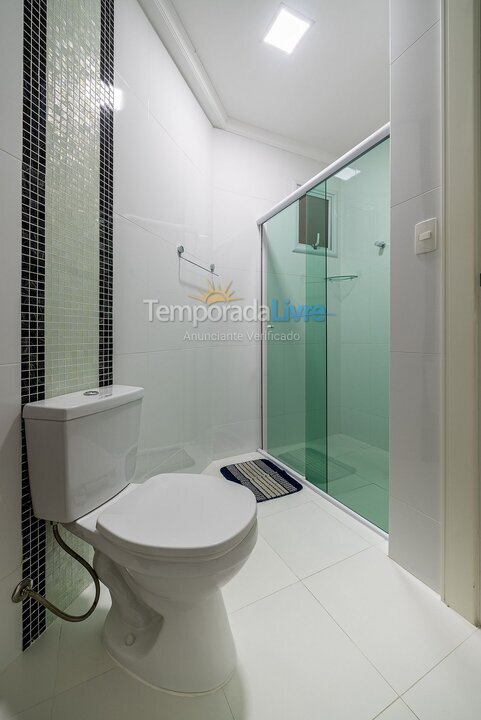 Apartamento para aluguel de temporada em Bombinhas (Praia de Bombas)