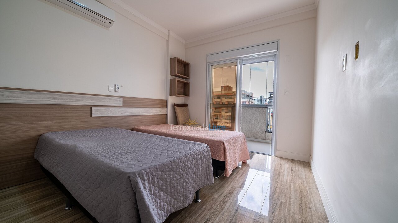 Apartamento para aluguel de temporada em Bombinhas (Praia de Bombas)