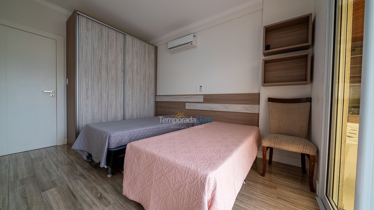 Apartamento para aluguel de temporada em Bombinhas (Praia de Bombas)