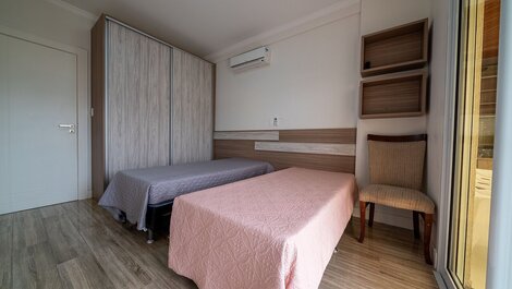 061 - Apartamento 2 dormitórios em Bombas