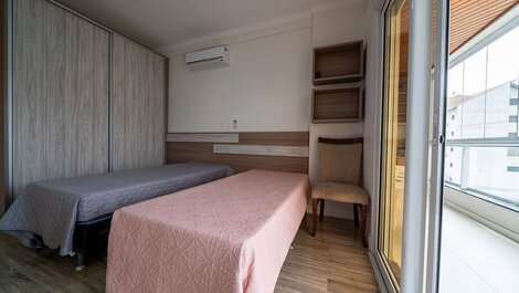 061 - Apartamento 2 dormitórios em Bombas