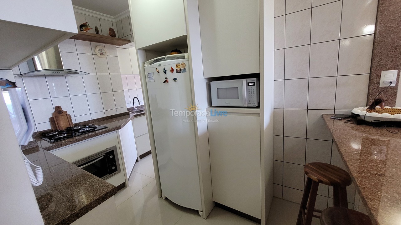 Apartamento para aluguel de temporada em Bombinhas (Praia de Bombas)