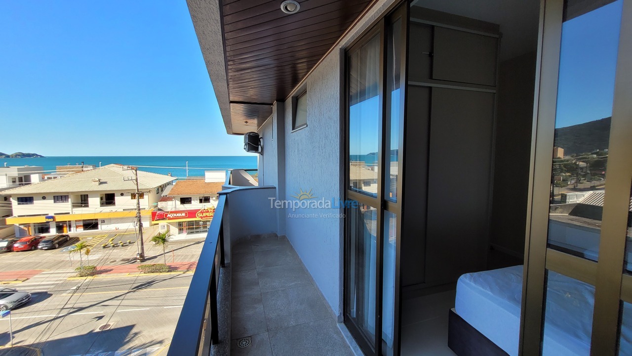 Apartamento para aluguel de temporada em Bombinhas (Praia de Bombas)