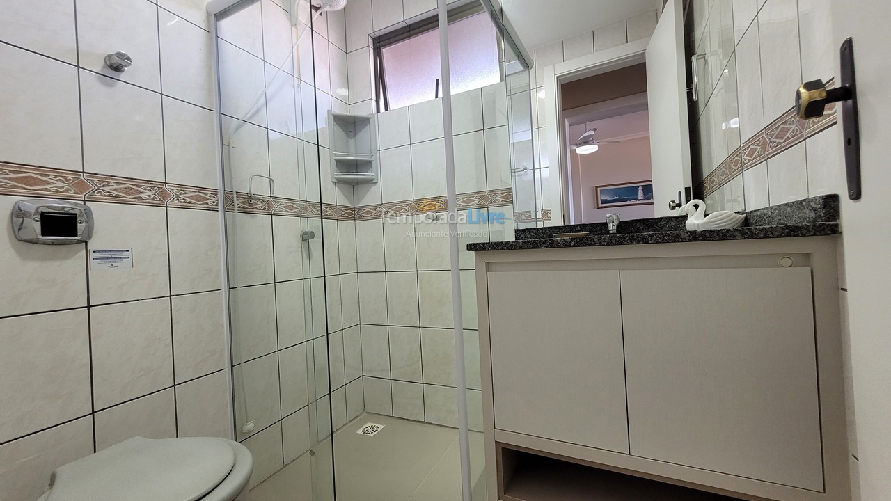 Apartamento para aluguel de temporada em Bombinhas (Praia de Bombas)