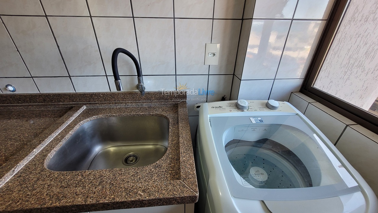 Apartamento para aluguel de temporada em Bombinhas (Praia de Bombas)