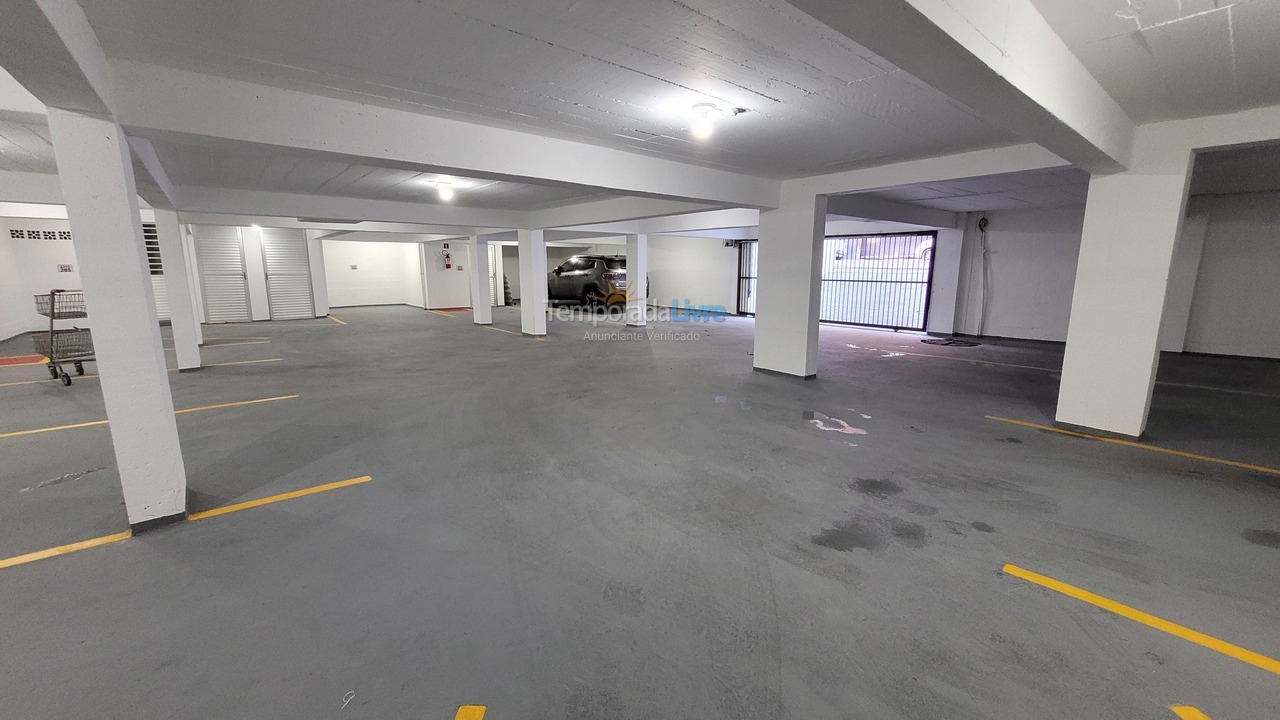 Apartamento para aluguel de temporada em Bombinhas (Praia de Bombas)