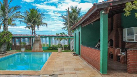 I148 - Casa com 4 dorm l Piscina, Churrasqueira e WI-FI