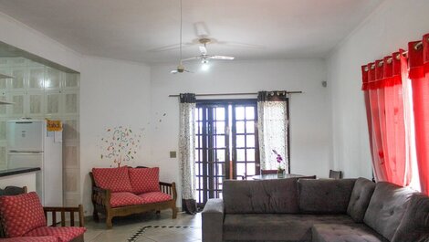 I148 - Casa com 4 dorm l Piscina, Churrasqueira e WI-FI