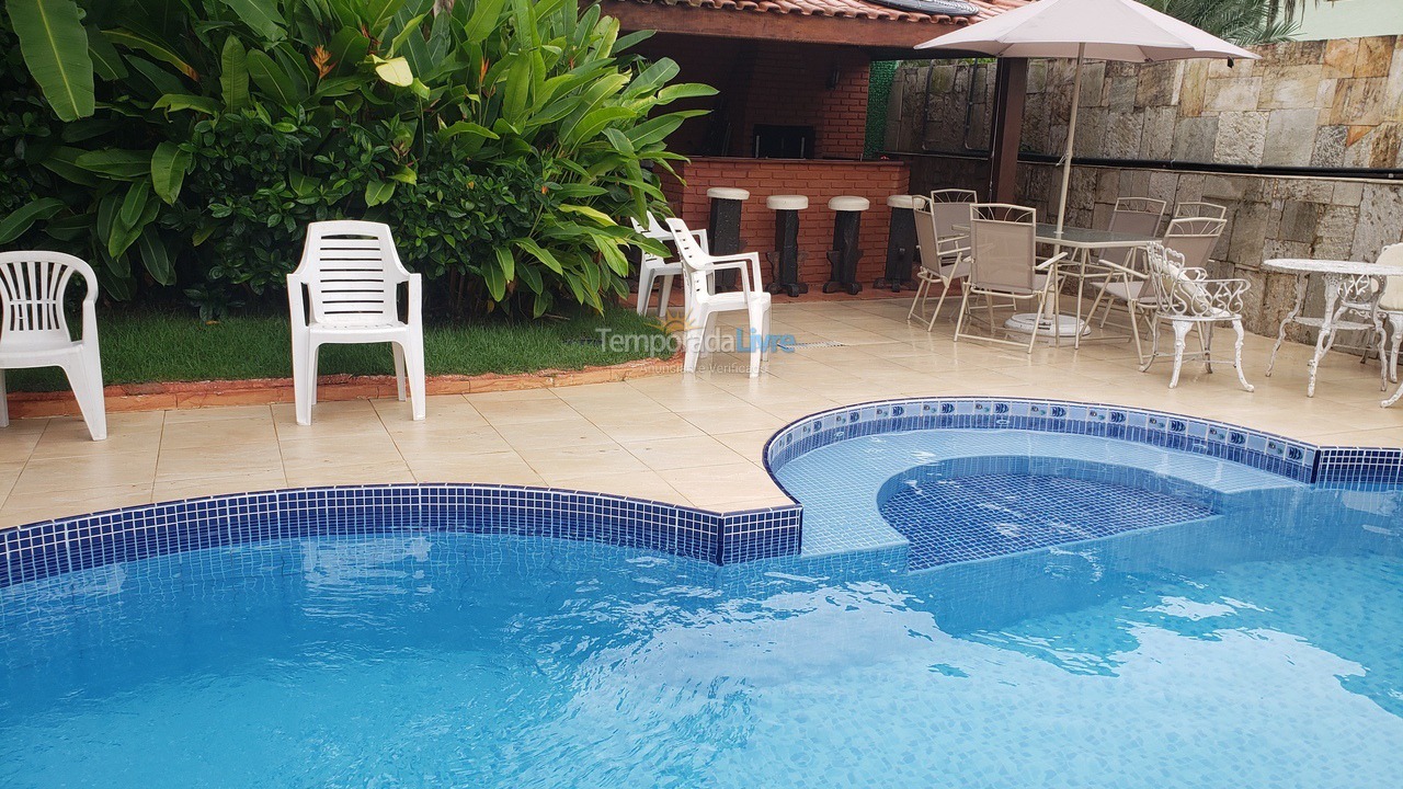 Casa para aluguel de temporada em Guarujá (Praia do Pernambuco)