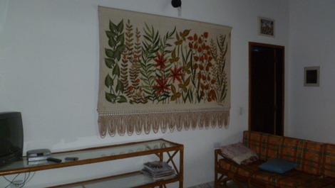 CASA PRAIA ENSEADA 3 BEDROOMS 7 MINUTES WALK FROM THE SEA