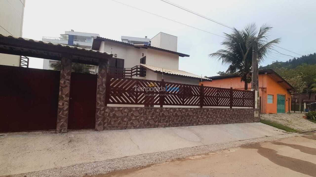 House for vacation rental in Ubatuba (Praia das Toninhas)