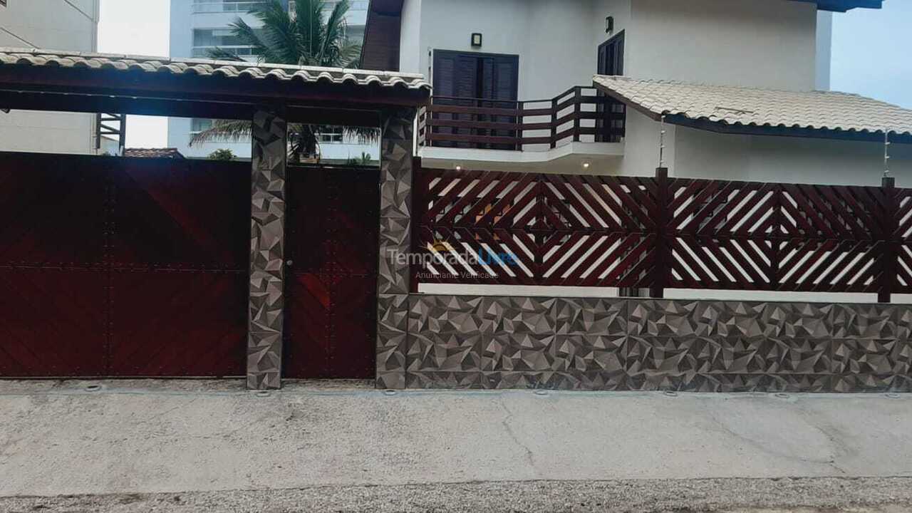 House for vacation rental in Ubatuba (Praia das Toninhas)