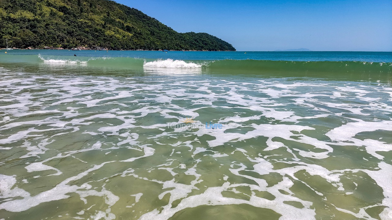 Casa para aluguel de temporada em Ubatuba (Enseada)