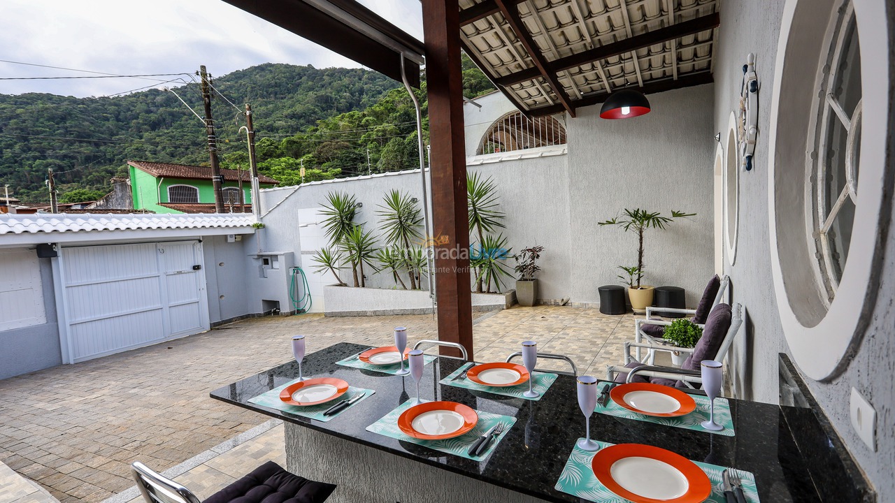 Casa para aluguel de temporada em Ubatuba (Enseada)