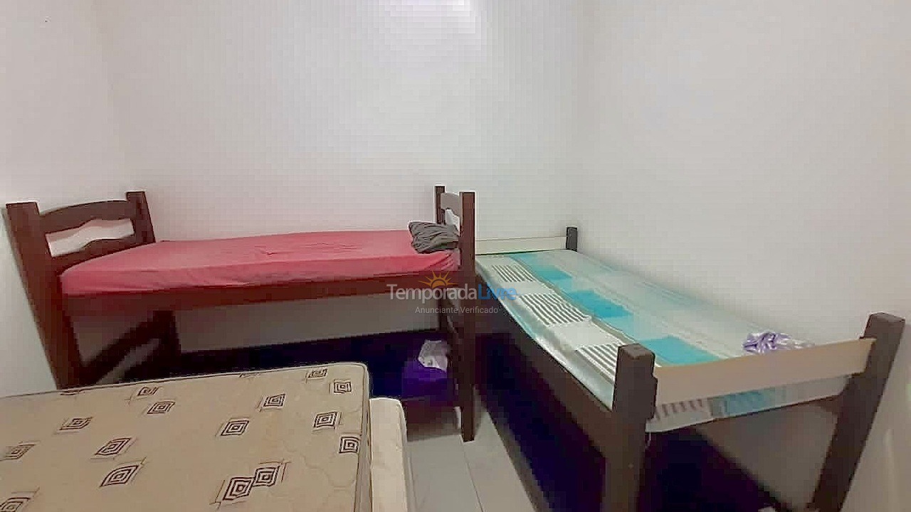 Casa para aluguel de temporada em Itanhaém (Balneario Jequetiba)