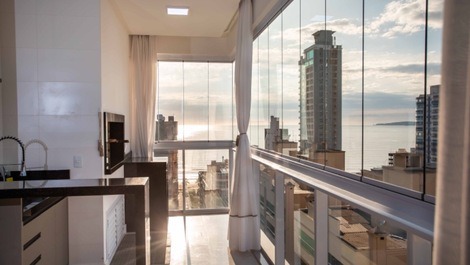 APARTAMENTO 4 SUITES VISTA AL MAR EN ITAPEMA