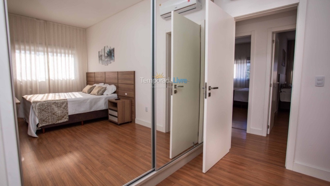 Apartamento para alquiler de vacaciones em Itapema (Meia Praia)