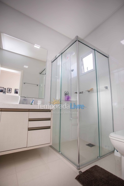 Apartamento para alquiler de vacaciones em Itapema (Meia Praia)