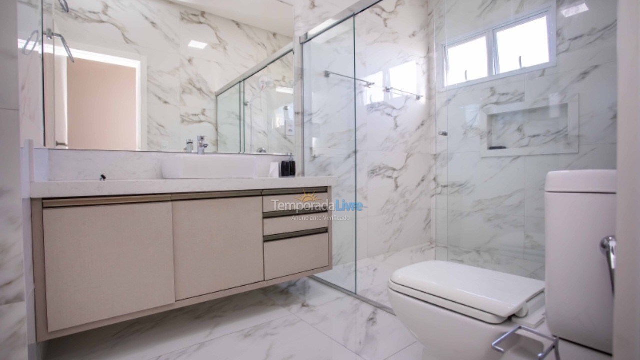 Apartamento para alquiler de vacaciones em Itapema (Meia Praia)