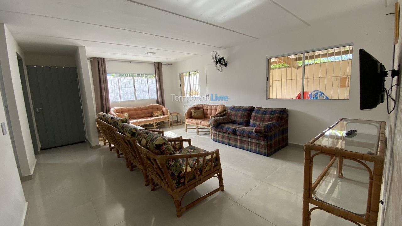Casa para aluguel de temporada em Guarujá (Enseada)