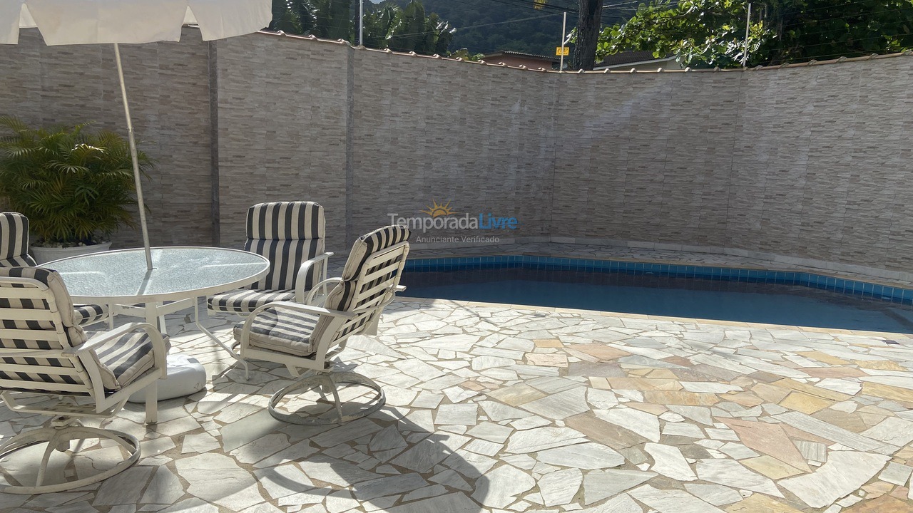 Casa para aluguel de temporada em Guarujá (Enseada)