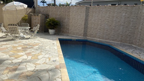 Sobrado na praia da Enseada - Guarujá - SP - Temporada