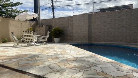 Sobrado na praia da Enseada - Guarujá - SP - Temporada