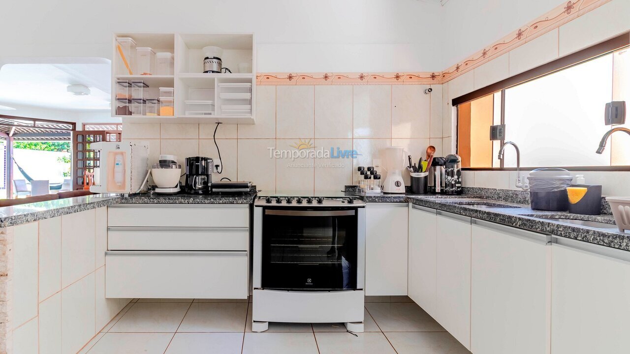 Casa para aluguel de temporada em Camaçari (Praia de Guarajuba)