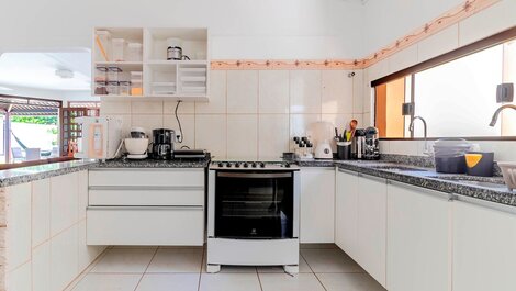 Ótima Casa 5 Quartos - 170m da Praia