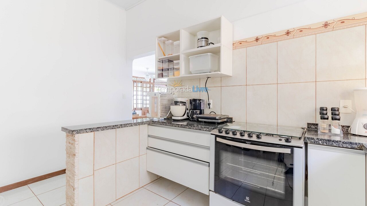 Casa para aluguel de temporada em Camaçari (Praia de Guarajuba)