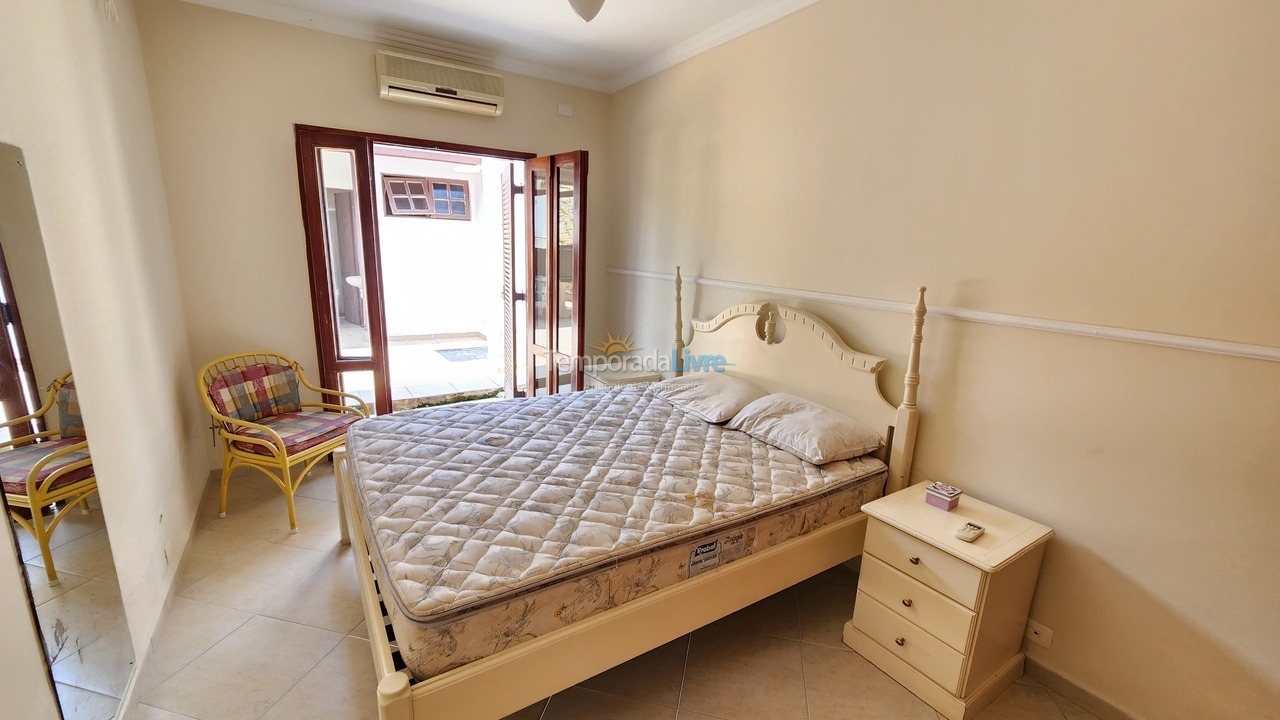 Casa para alquiler de vacaciones em Guarujá (Enseada)