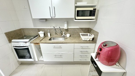 Pitangueiras Central Region 100 Meters from the Beach, Wi-Fi, 6 People