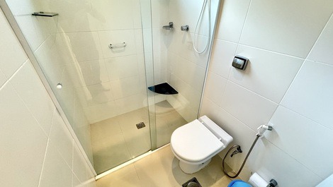 Pitangueiras Central Region 100 Meters from the Beach, Wi-Fi, 6 People