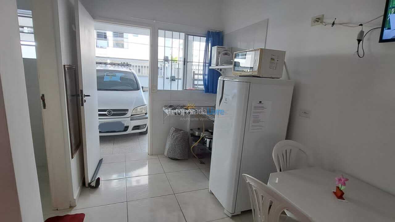 Apartamento para aluguel de temporada em Ubatuba (Itaguá)