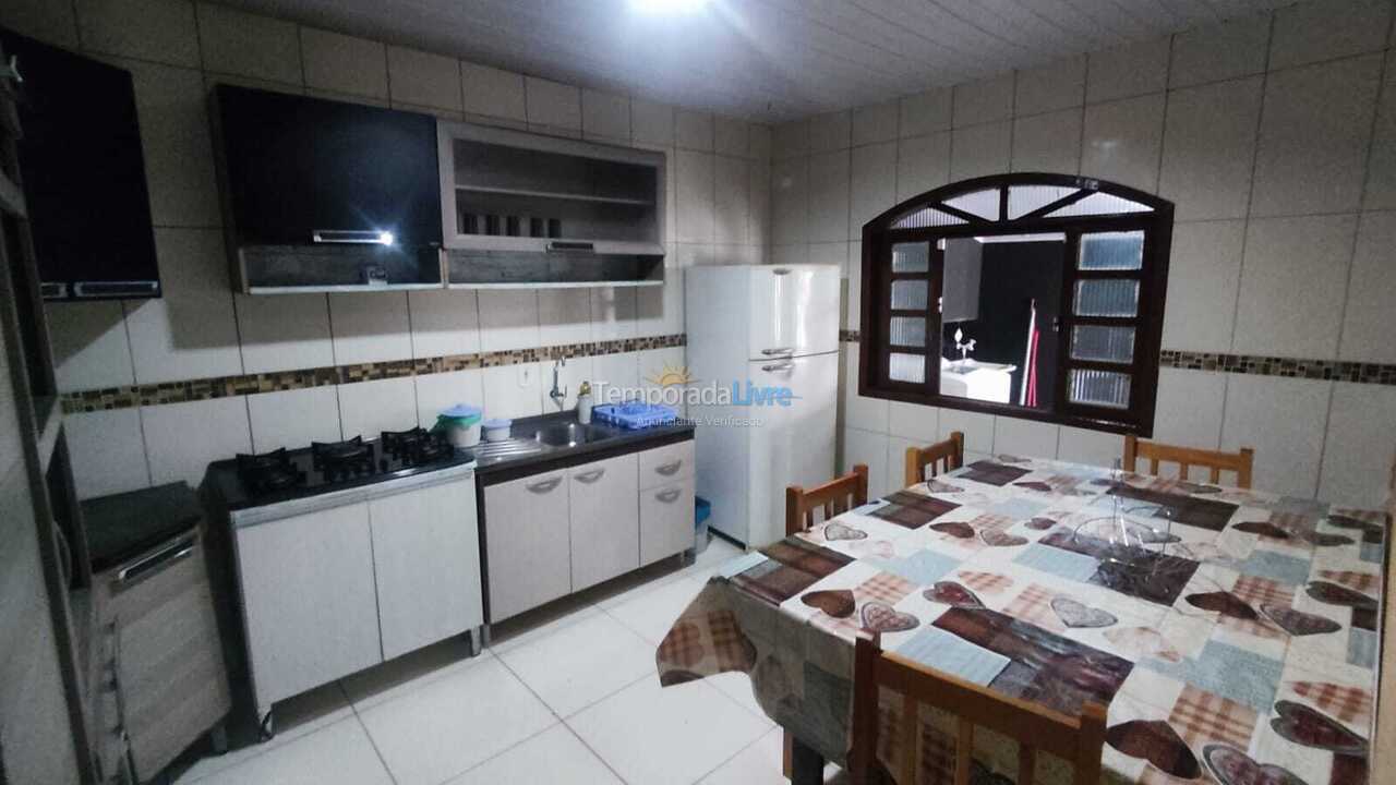 Casa para alquiler de vacaciones em Itapoá (Itapema do Norte)