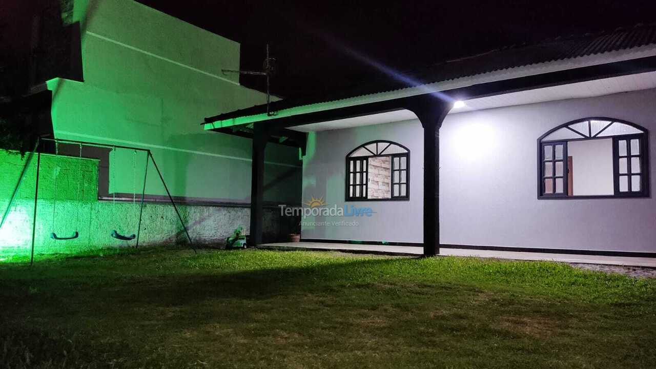 Casa para alquiler de vacaciones em Itapoá (Itapema do Norte)