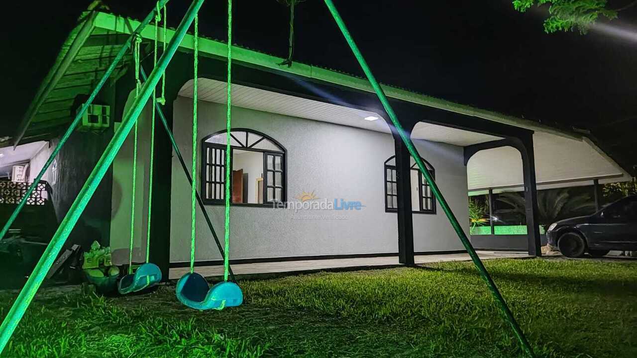 Casa para alquiler de vacaciones em Itapoá (Itapema do Norte)