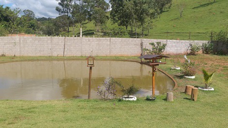 Chácara Rancho do Lago ao meio da natureza