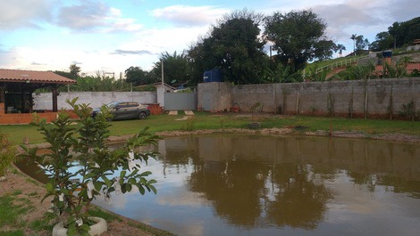 Chácara Rancho do Lago ao meio da natureza