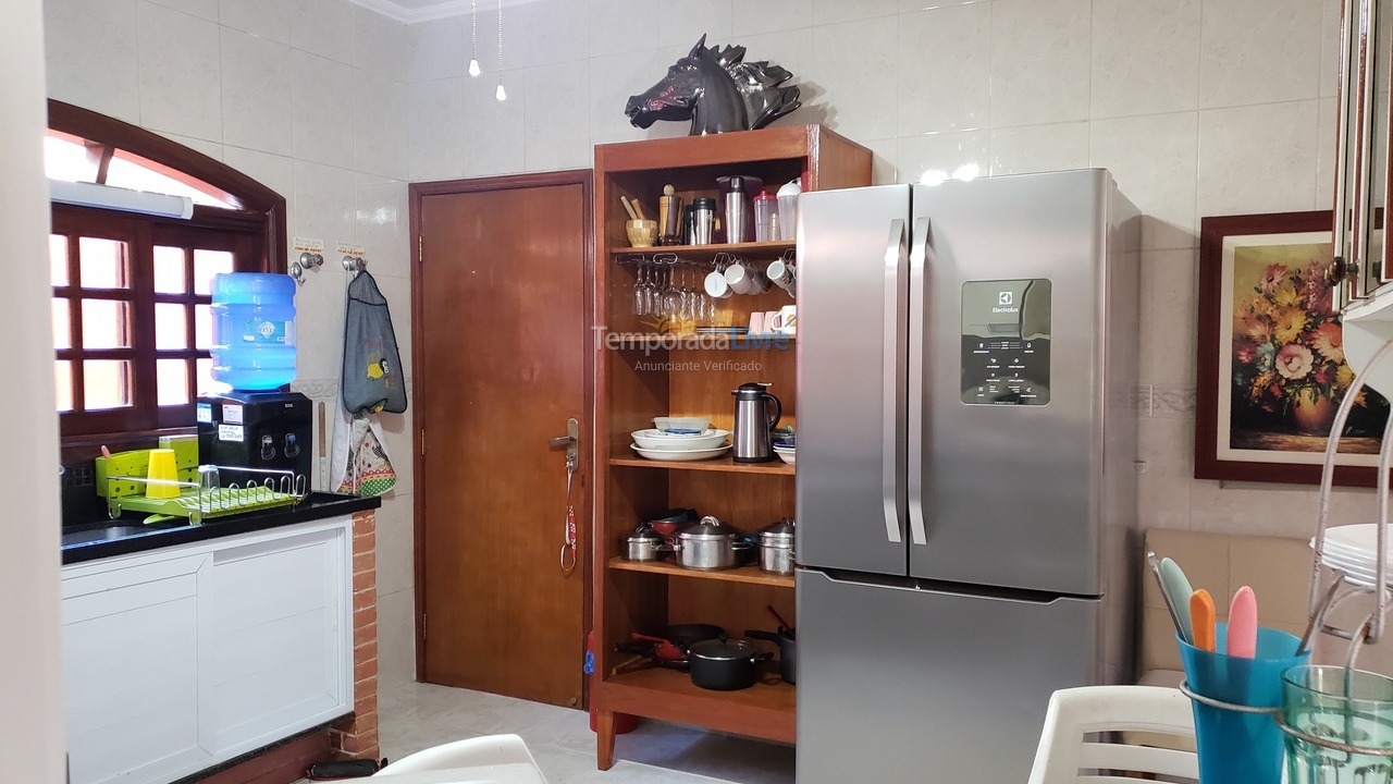 Casa para aluguel de temporada em Guarujá (Praia do Pernambuco)