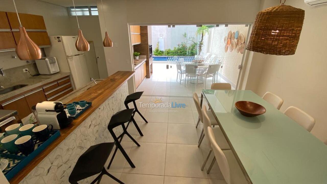 Casa para alquiler de vacaciones em São Sebastião (Juquehy)