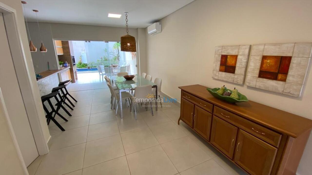 Casa para alquiler de vacaciones em São Sebastião (Juquehy)
