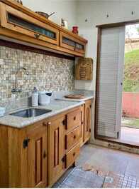 LINDA E AMPLA CASA DE CAMPO COM PISCINA 8 PESSOAS GUARAREMA-SP